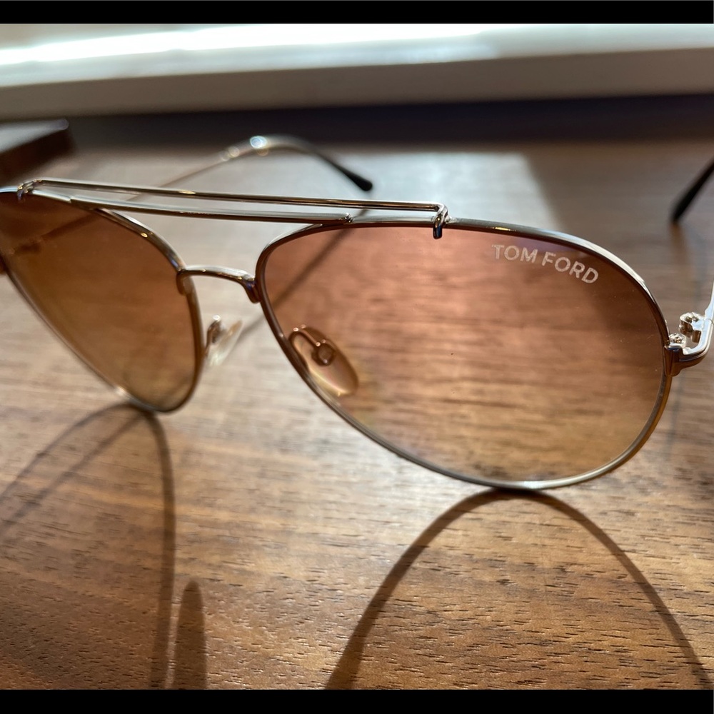 Tom Ford Aviators - Picture 2 of 7